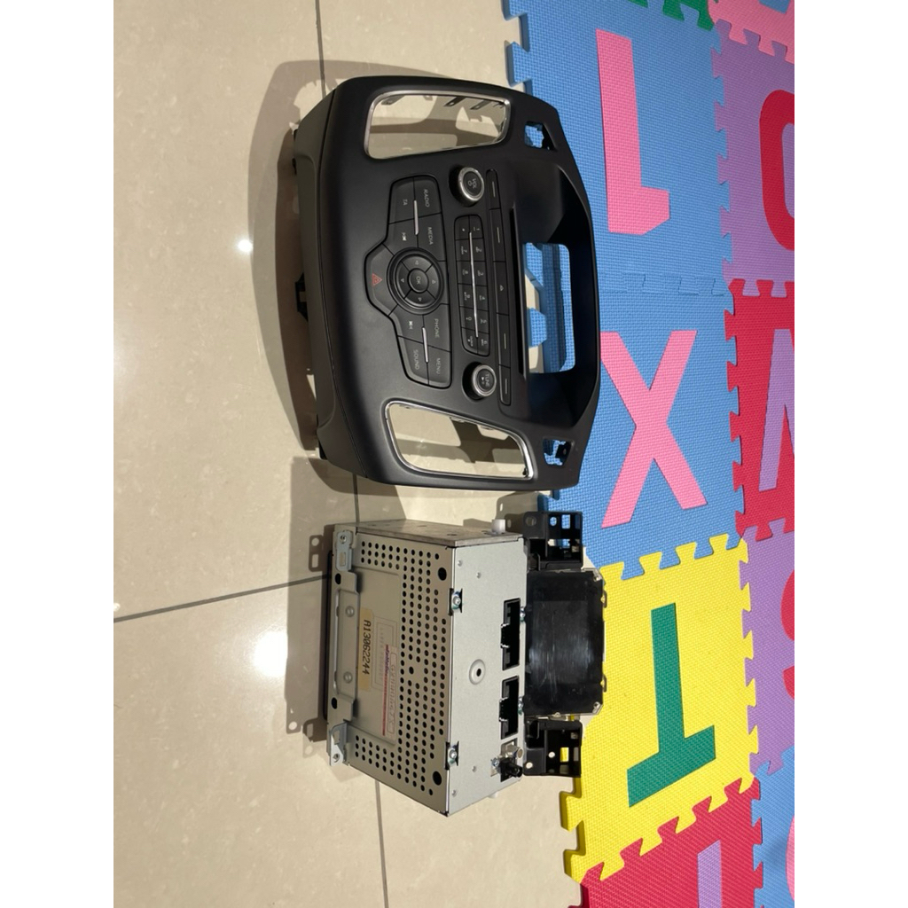 Focus 1.6 mk3.5 主機 主機外框 螢幕