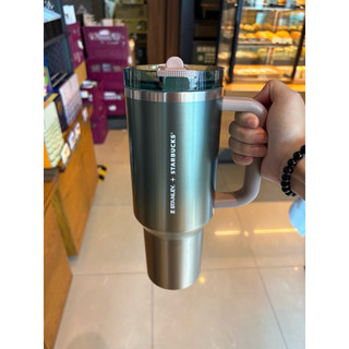 星巴克🆕STANLEY綠40OZ不鏽鋼把手吸管杯1183ml
