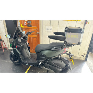 【新北新莊箱架屋】 AEON STR X 六鎖點 後架 貨架 漢堡架 + 通用扶手 + 途者 43L銀 鋁箱 +靠背