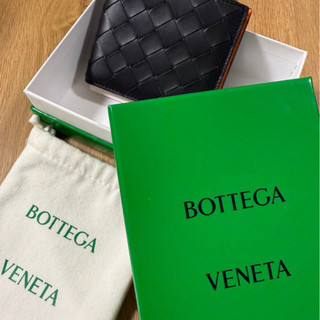 BOTTEGA VENETA男短夾