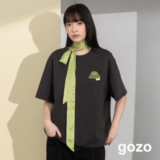 【gozo】草皮Ada毛巾繡落肩涼感T恤(深灰/米色 F) | 女裝 圓領 涼感
