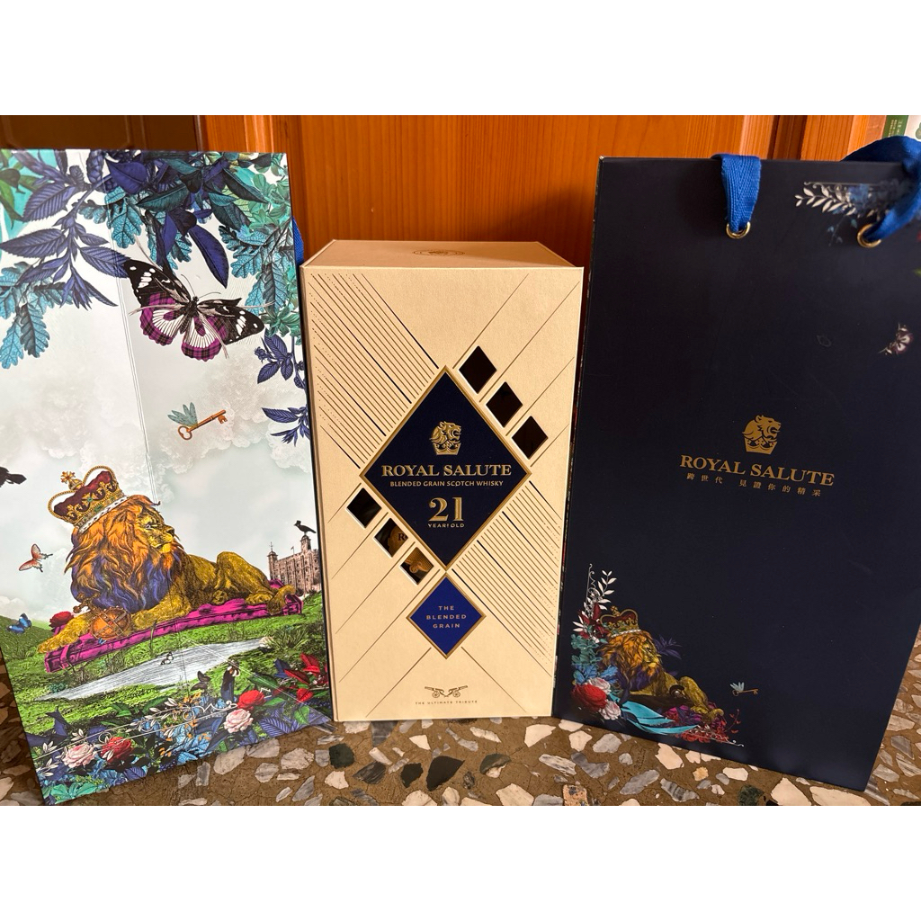 皇家禮炮21 硬盒+空瓶 藝術 裝飾 酒櫃 收藏