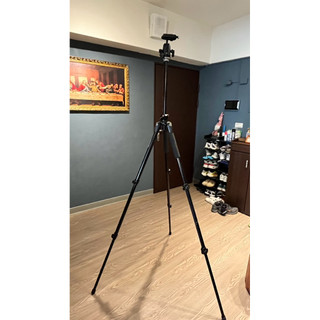 義大利Manfrotto（曼富圖這是一套由 055XPROB 腳架 與 488RC2 球形雲台 組成的專業組合攜帶保護包