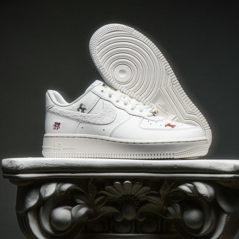 🇯🇵 Nike Air Force 1'07 馬年限定新年款 脫繮系列 經典舒適 板鞋 休閒鞋 IQ114-100