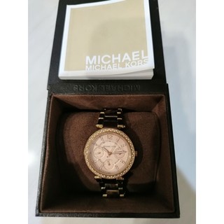 Michael Kors 的Mini Parker 系列玫瑰金二色腕錶，型號MK5841