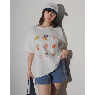 AIR SPACE PLUS 【三麗鷗聯名】海島假期九宮格印花短袖寬版TEE(白) 女裝 現貨 大尺碼 中大尺碼