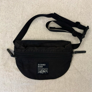 Mt. Rainer Design｜黑色 登山 胸前包 側背包 休閒小包/ 日本設計品牌/ 二手
