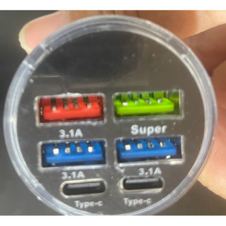 已經通過測試 汽車 充電器。 一個USB Super， 3個USB 3.1 ， 兩個Type C 接頭 手機充電器。