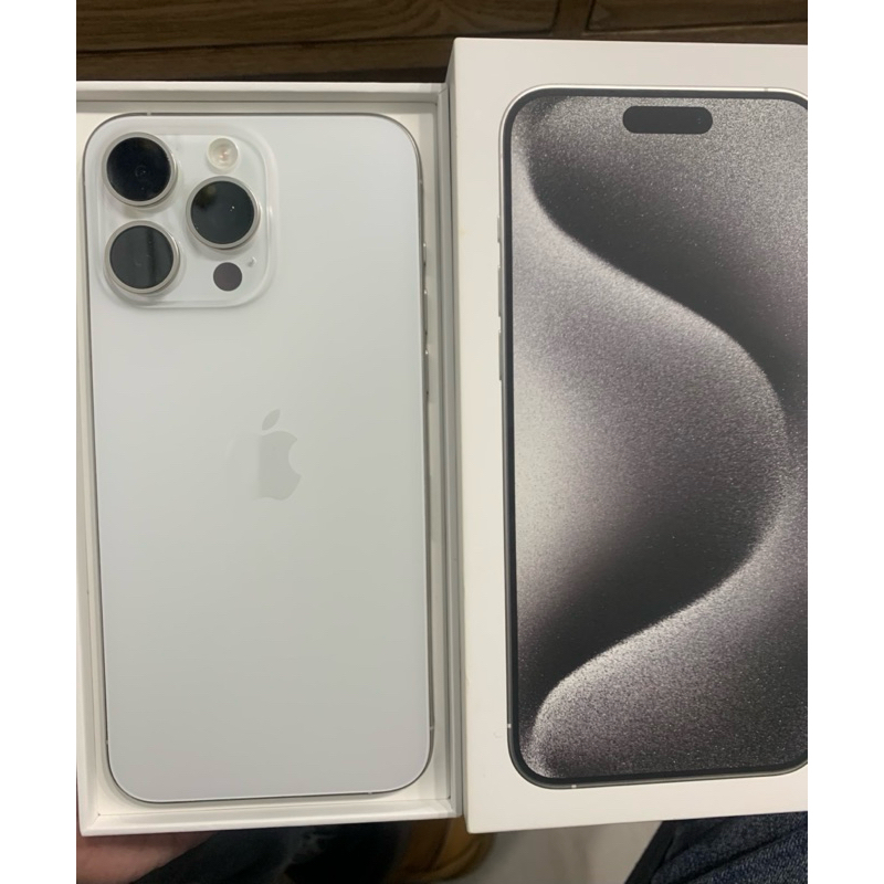 蘋果原廠 Apple iPhone 15 Pro Max 1TB 白色 台版正品 正常二手機 {3C產品可折抵｝
