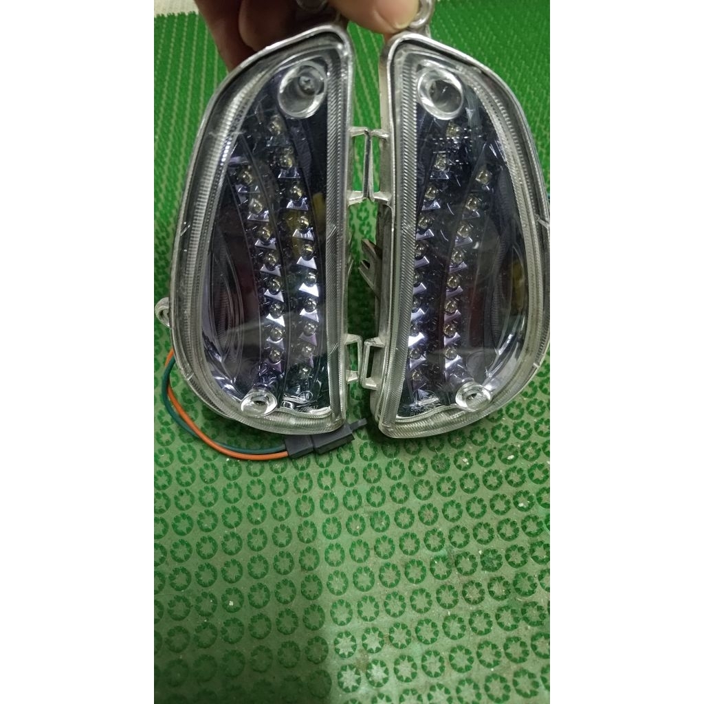 Kymco many50 100 110二手機車 水鑽版前方向燈總成 。