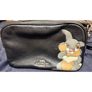 COACH x Disney迪士尼聯名兔子 雙層雙拉鏈 相機包 斜背包