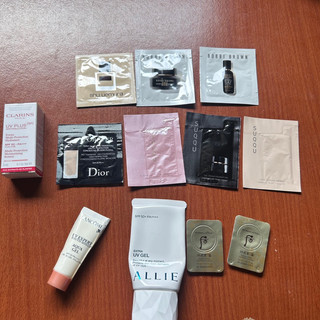 整圖合售 Dior 柔光粉底液 試用包