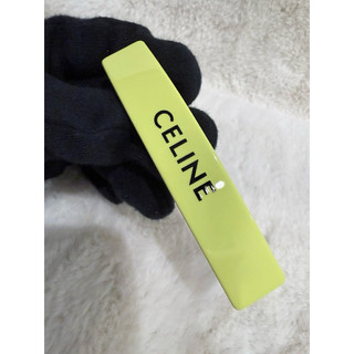 CELINE✨夏日黃字母髮夾