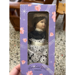 【古著選品】盒裝迷你瓷娃娃（Porcelain Doll Collection）