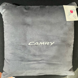 全新未使用🌹 Toyota CAMRY2️⃣用抱枕被34*34cm 🈶2️⃣