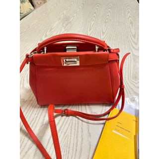 FENDI 羊皮MINI Peekaboo銀扣 附長背帶