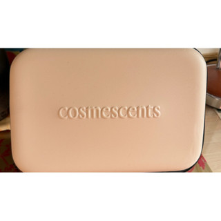 伊聖詩 cosmescents 硬殼旅行盒過夜盥洗包