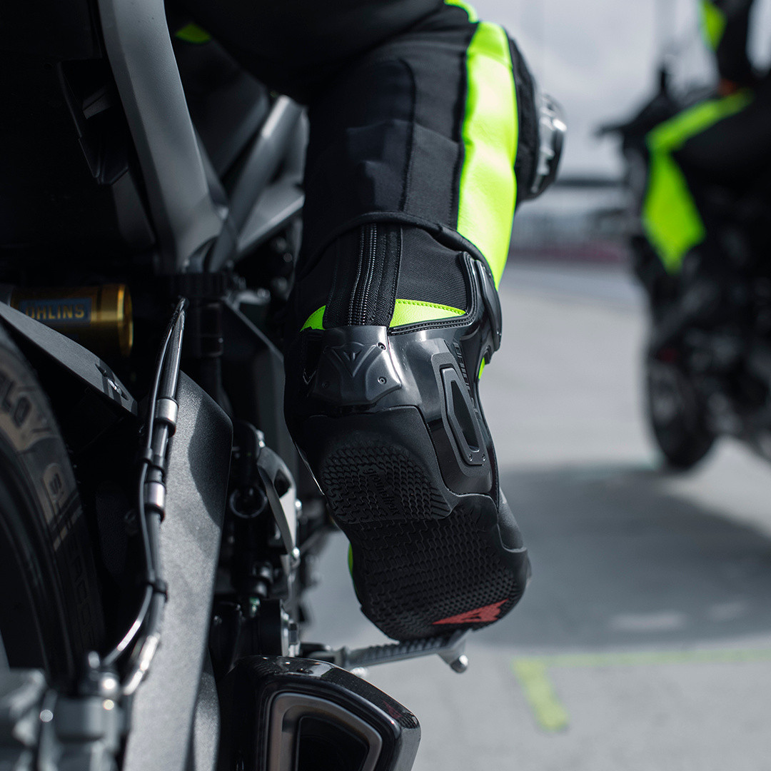 Dainese バイク用靴 黒/赤 Dainese バイク用靴 黒/赤 AXIAL 2 - MEN'S MOTORCYCLE RACING
