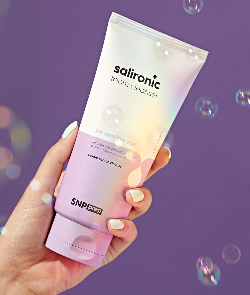 salironicfoam cleanserfor sensitive skinRemoves impurities  and provides deep moistureGentle sebum cleanserSNP prepMADE IN KOREA