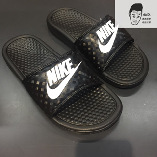 【AND.】NIKE WMNS BENASSI JDI 鑽石菱格紋 黑底白勾 拖鞋 343881-011 柏