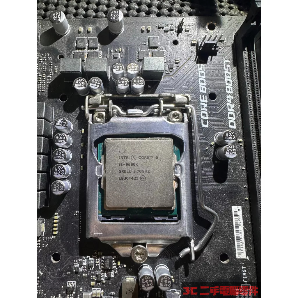 I5-9600k+Z390M-S01+厡廠風扇+金士頓8G*2 【3C 二手電腦零件】