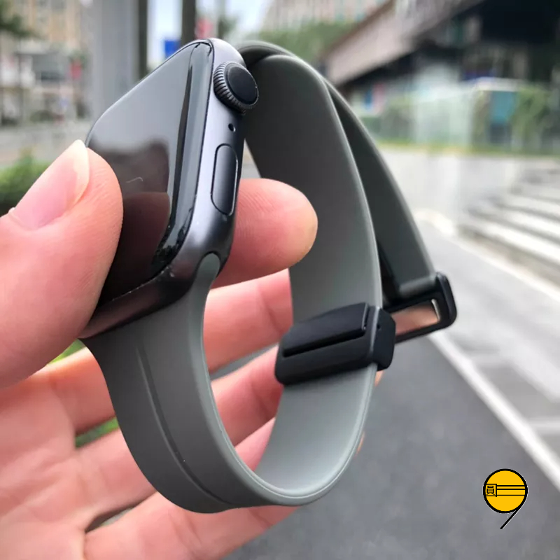 磁吸錶帶 防水錶帶 適用 Apple Watch 11 10 錶帶 9 8 7 6 SE 矽膠錶帶 42mm 46mm