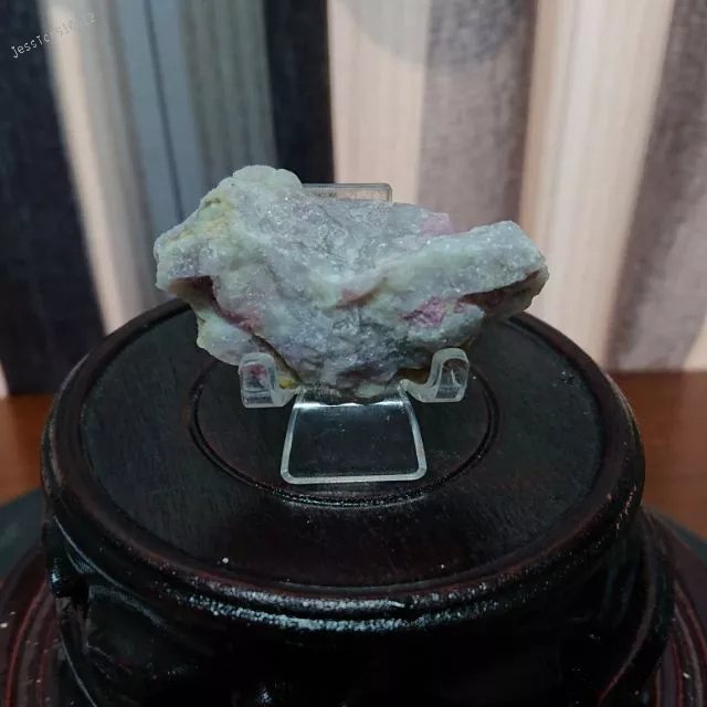30g 帶圍的紅色電氣石 +壓克力底座 天然 礦石 J926S 岩石 原石 原礦 水晶 擺件 風水 禮物 標本 收藏