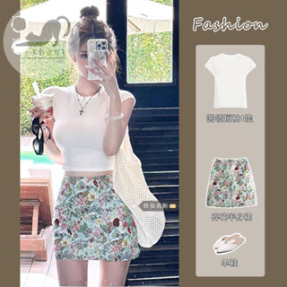 黑貓👗甜辣風圓領正肩短袖T恤套裝女夏季高腰碎花半身裙辣妹修身上衣ins