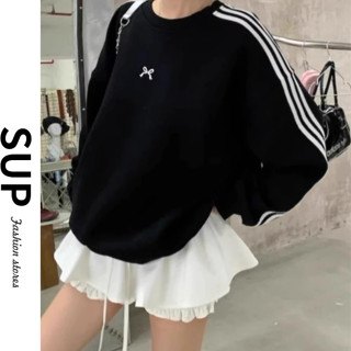 【SUPYY】秋冬新款黑色條紋顯瘦上衣韓版正肩大學T 刺繡大學T 韓國上衣 長袖上衣 衛衣 長袖衛衣 大學T
