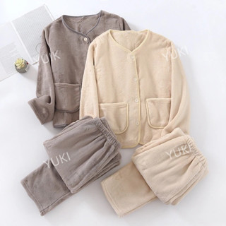 YUKI 法蘭絨睡衣女秋冬珊瑚絨圓領素色小外套刷毛加厚保暖家居服套裝無領毛絨絨寬鬆舒適