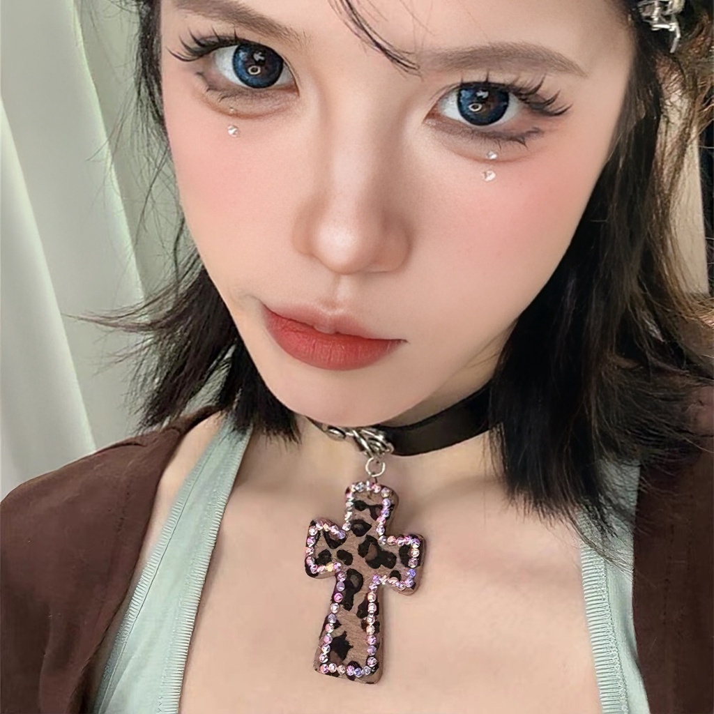 【熱賣】復古豹紋黑色皮質十字架項鏈女鎖骨鏈choker朋克千禧辣妹風頸鏈潮