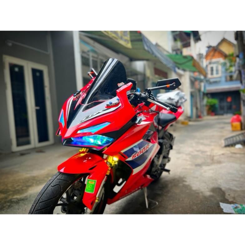 Pat 將迷你 led 燈連接到 CBR150R 前叉蓋