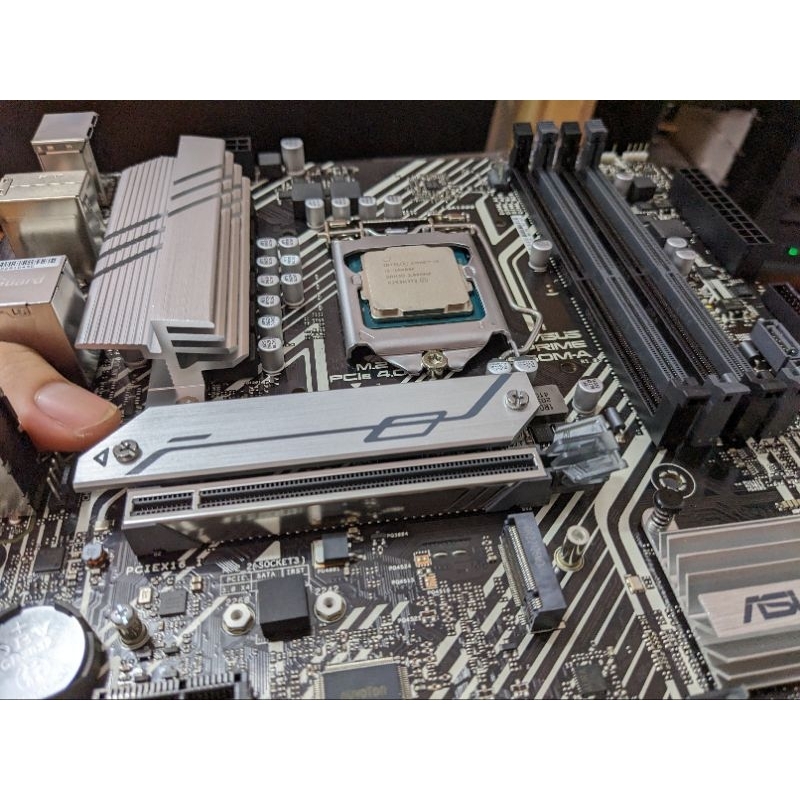 組合主華碩 Prime B560M-A 和 CPU i5 10400f
