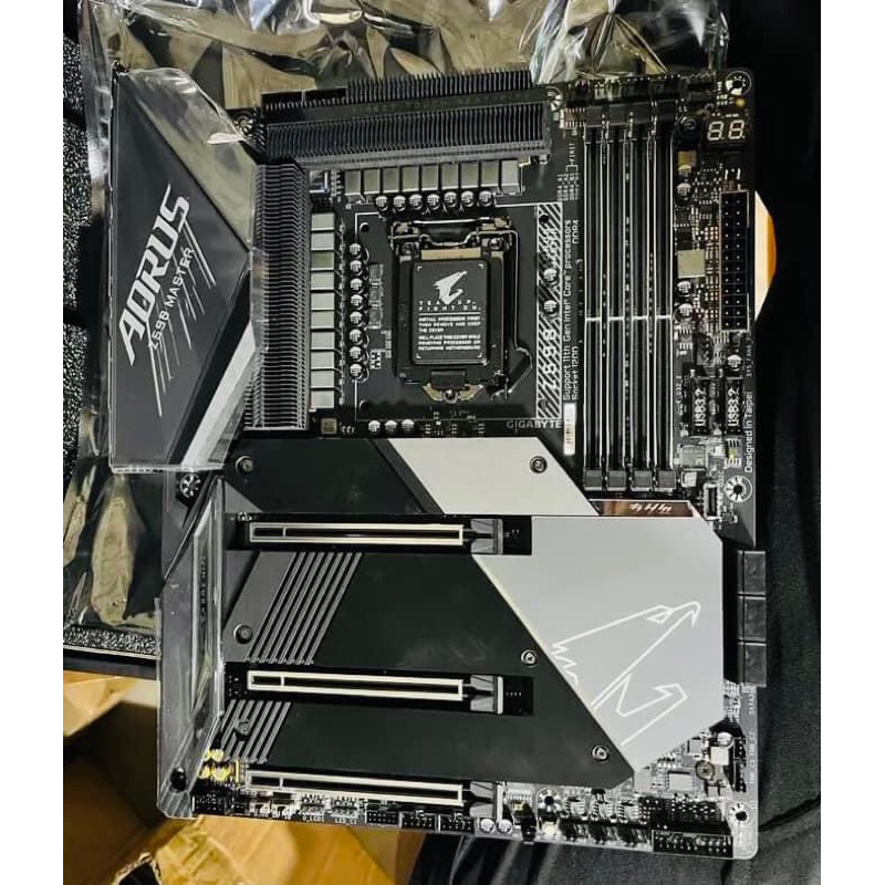 主板技嘉z590 AORUS MASTER(便宜全新整箱)