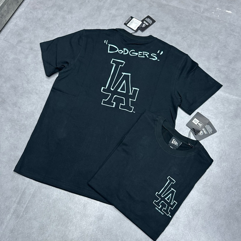 (100% 真實承諾)new Era x MLB LA Dodgers League 塗鴉 T 恤 [13774244]