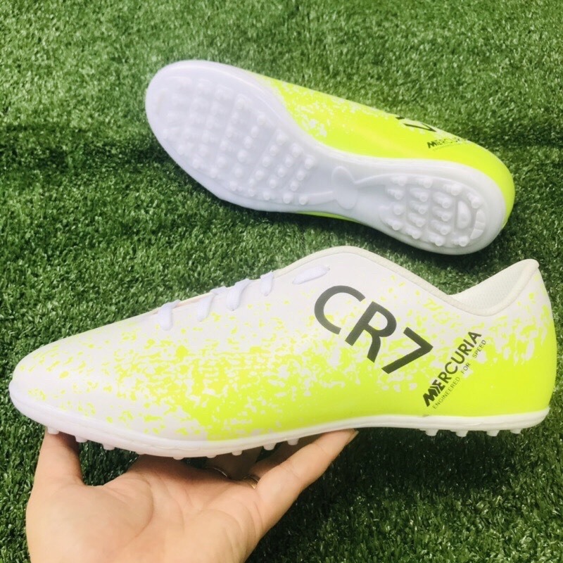 Cr7 足球鞋,CR7 高熱人造草坪足球鞋