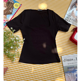 [N84。E<76] Lovito 黑色和米色女士基本款簡約方領 t 恤 (K02)