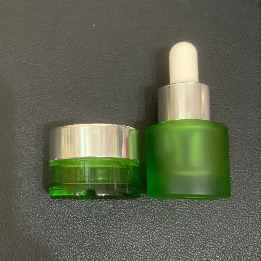 面霜罐 [5g], 精華瓶 [5ml] 綠色精油