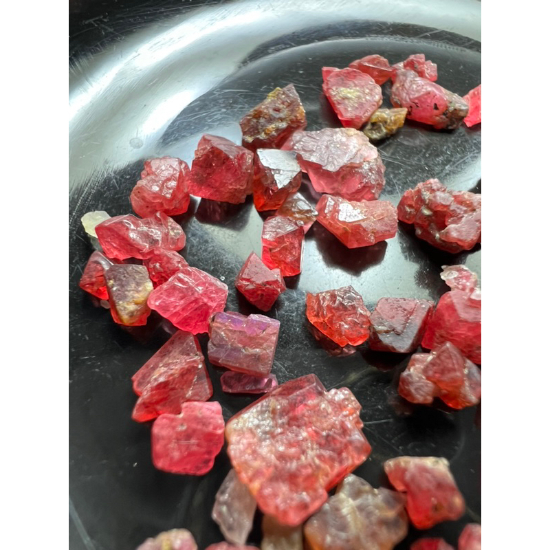 Khanh Hoa 紅尖晶石批量,32.6 克拉