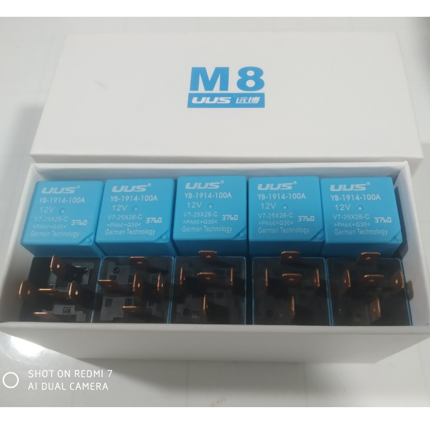 一盒 20 5 針繼電器 M8 UUS 100A 12v 和 24v 藍色電源。