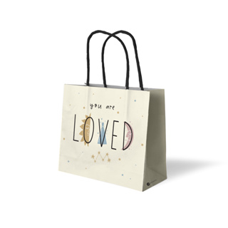 一套 5 個紙袋 SDstationery You Are Loved 18x15.5 用於禮品、化妝品、現代圖案、淺黃