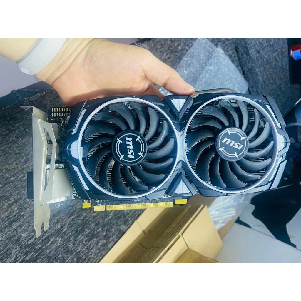 微星 RX 570 ARMOR 8GB 顯卡美觀