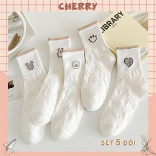 女式高領襪子,配以可愛的刺繡圖案的棉質 - Cherry Shop