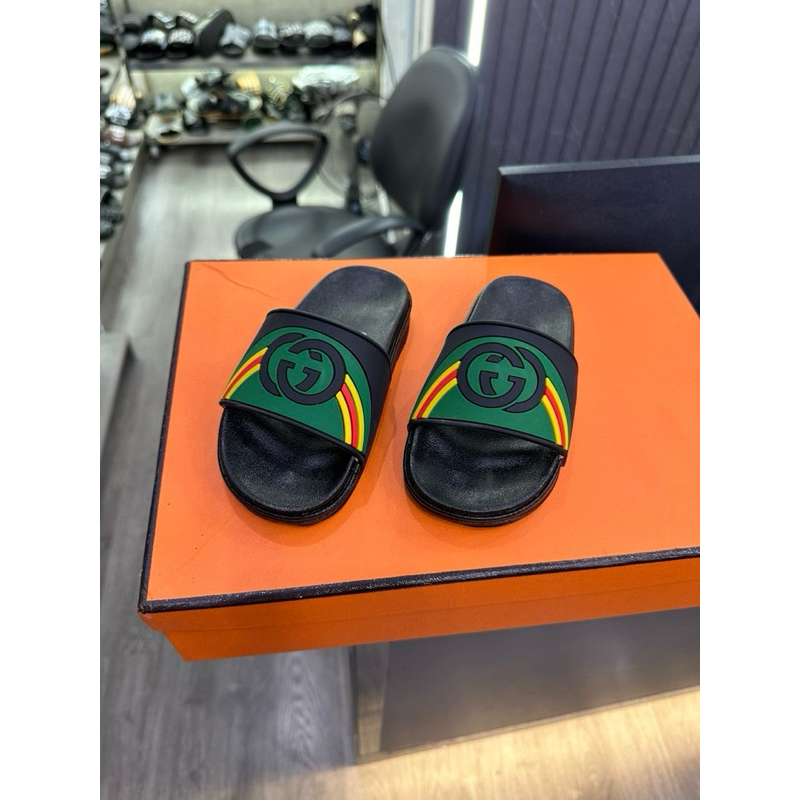 Ggc 拖鞋綠色新版 genZ(尺碼 26-35)