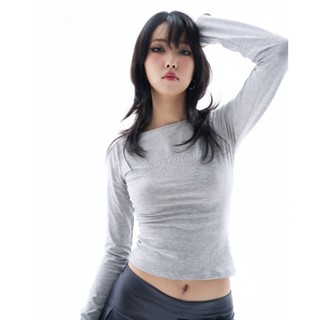 淺灰色長袖 SheByShj t 恤配珍珠刻字 - Rita 上衣